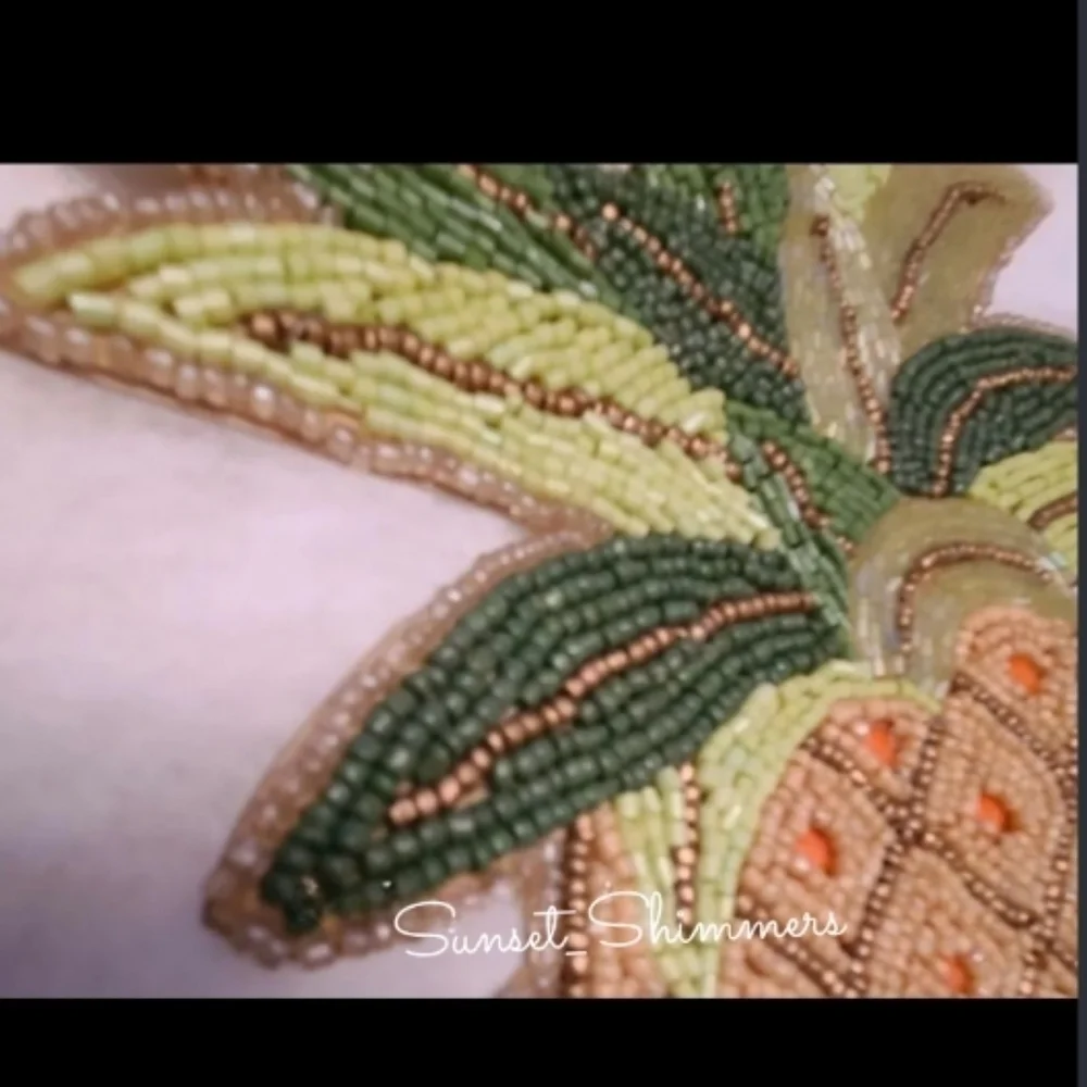 4 Tropical Pineapple JEWELED BEADED Placemats Chargers  Hawaiian Luau Tiki NEW